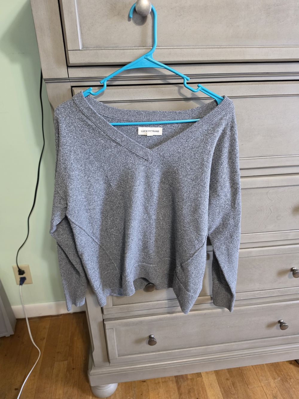 Lucky Brand Gray V-Neck Pullover Sweater